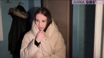 Faphouse หนังเอ็กส์รัสเซียเด็ดๆ Anna sibster ตกดึกคู่รักช่วงทำกิจกรรมคลายหนาวชวนกันเล่นผีผ้าห่ม ก้มลงไปดูดควยจนแข็งพร้อมใช้งานแล้วฟาดลงไปบนเนินหี แล้วจัดท่าตะแคงเย็ดกระเด้าเบาๆแล้วกอดไปด้วย