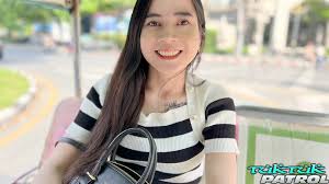 หนังโป๊ไทย Tuktukpatrol ชาวต่างชาติเหมาตุ๊ก ๆ พาสาวไทยเลี้ยวเข้าโรงแรม Cherry B แถวนี้ขายหีกันเยอะใคร ๆ ก็รู้ ถ้ามีเงินอยากซอยหีใครก็ได้ตามใจชอบ