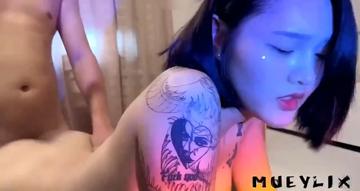 Mueylix คลิปหลุดไทย อาหมวยสาวร่านนักล่าแต้ม พาหนุ่มตี๋นัดเย็ดยามค่ำคืน ห้องว่างถุงยางฟรีพกมาแต่กระเจี๋ยวอย่างเดียว เย็ดดีให้เบิ้ลตอกถึงใจเรียกมาซ้ำ