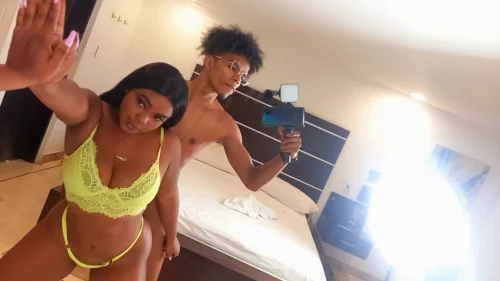 Pornhub หนังโป๊ฝรั่ง AndreaAndJean คู่รักผิวสี เย็ดหน้ากระจก นมใหญ่ยืนซอยหีแรง ครางเสียวดังลั่น ตัวสั่นตามจังหวะควย เห็นทุกส่วนชัดเจนผ่านกระจก