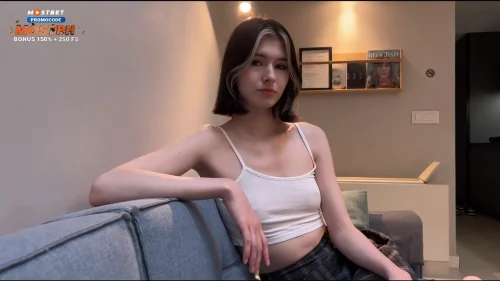 หนังโป๊ฝรั่ง Cutie kim น้องสาวรัสเซียผิวขาวหุ่นผอม นมเล็กหัวนมชมพู ขอพี่ชายสอนเย็ดหีไม่ให้แฟนนอกใจ ในห้องนอนเตียงนอน เล่น roleplay พี่น้อง pov เย็ดสดครางเสียวจัดเต็มทุกท่า