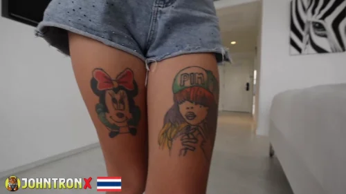 สาวตูดใหญ่คนไทย Johntronx – Pim คู่เทพในคอนโดเย็ดกันรัวๆ หญิงชายซอยหีอย่างมันส์ ครางเสียวแตกในห้องส่วนตัว