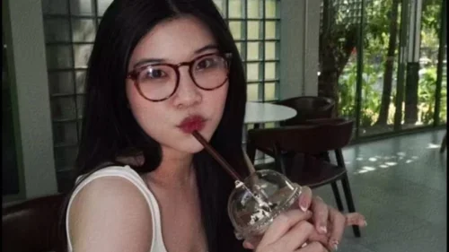คลิปหลุดทางบ้าน วัยรุ่นไทยนมใหญ่หีชมพู แฟนแอบถ่ายบนเตียงเห็นหน้าชัด สาวเงี่ยนจัดครางเสียวลั่นห้อง โดนควยซอยหีแรงจนน้ำเงี่ยนเยิ้มเต็มลำ