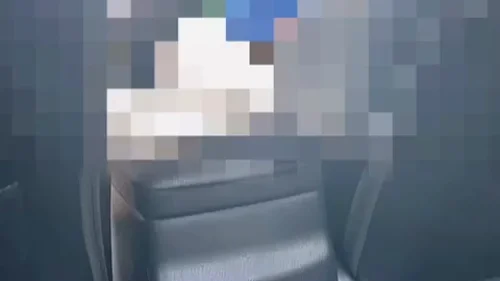 คลิปหลุด Babynookie สาวไทยนมใหญ่เซ็กซี่ แอบช่วยตัวเองขณะให้น้ำเกลือในโรงพยาบาล ใช้นิ้วลูบหีรัวๆ ครางเสียว น้ำแตกกระจายบนเตียงคนไข้