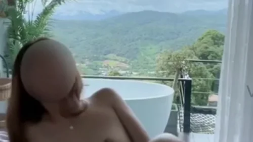 REGGEAA Onlyfans สาวไทยผิวขาวนมเล็ก ช่วยตัวเองที่บ้านใช้นิ้วสอดหีเนียนครางเสียว