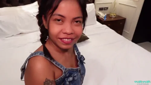 Tuktukpatrol น้องนุน้อยสาวไทยตัวเล็กหีดำสักลาย รับงานไซด์ไลน์เย็ดฝรั่งในโรงแรม โดนควยใหญ่ซอยหีแรงครางเสียวลั่นห้อง น้ำเงี่ยนแตกกระจายก่อนแตกในเต็มรูหี