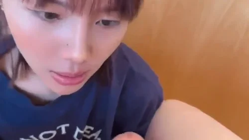 คลิปหลุด kkimkkimmy สาวขาวหมวยไทยกับแฟนในคอนโด เย็ดแบบพีโอวีดูดควยเก่งโดนซอยหีแรงครางลั่น แตกในน้ำเงี่ยนพุ่งเต็มรูหี