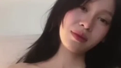 คลิปหลุด สาวไทยผิวขาวน่ารักนมสวยหีเนียน คอลเสียวไซด์ไลน์ นอนช่วยตัวเองในห้องนอน นิ้วซอยหีเสียวร้องครางดัง น้ำเงี่ยนแตกกระจาย